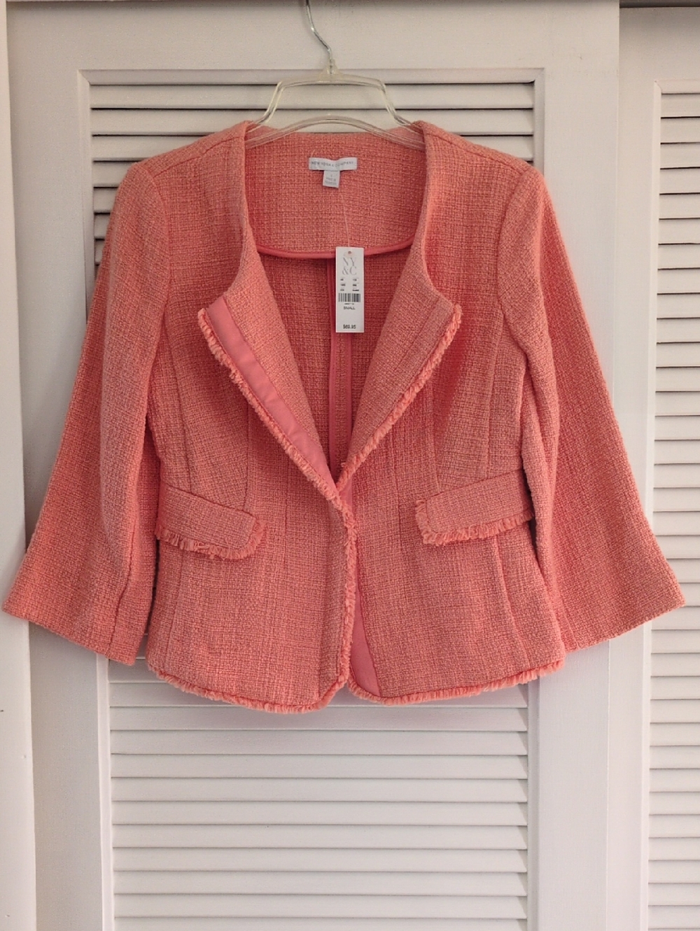 New York & Company Tweed Cropped Blazer. Size Small.    Peach.  NWT